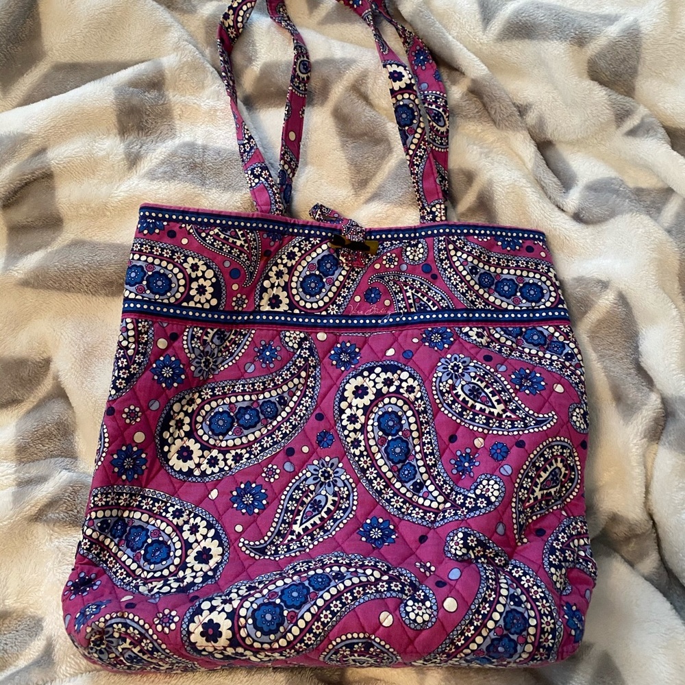 Vera Bradley Tote 🔮 - Picture 1 of 5